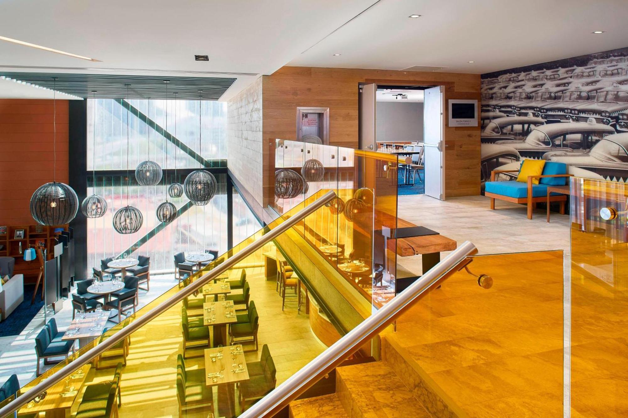 Courtyard By Marriott Mexico City Toreo Exterior photo
